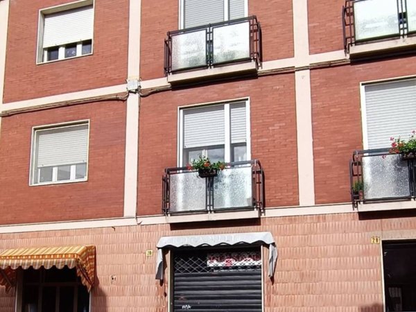 negozio in vendita a Valenza