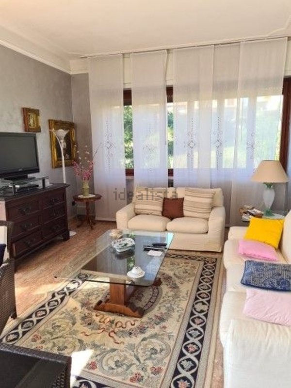 casa indipendente in vendita a Valenza