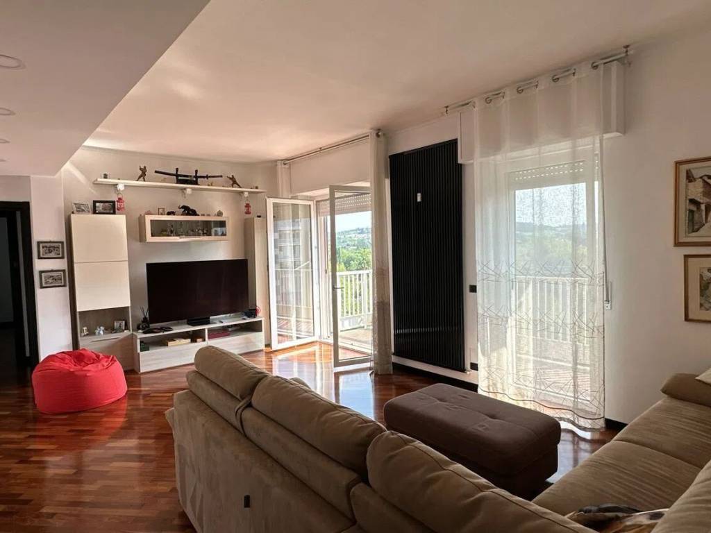 appartamento in vendita a Valenza