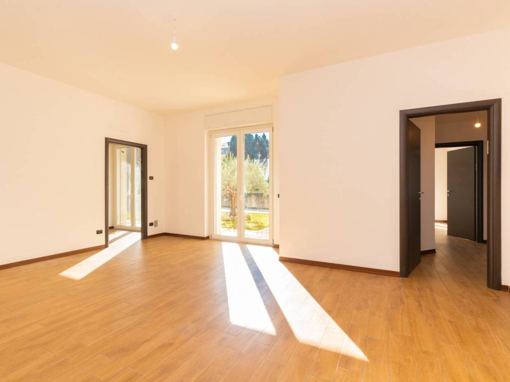 ufficio in vendita a Valenza