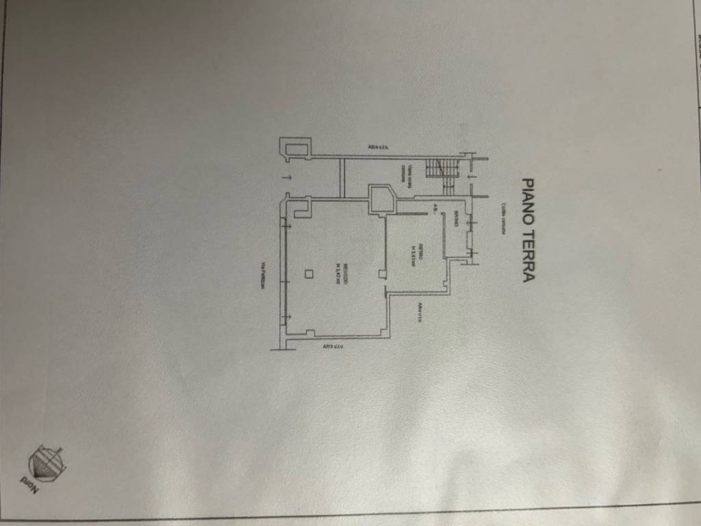 negozio in vendita a Valenza