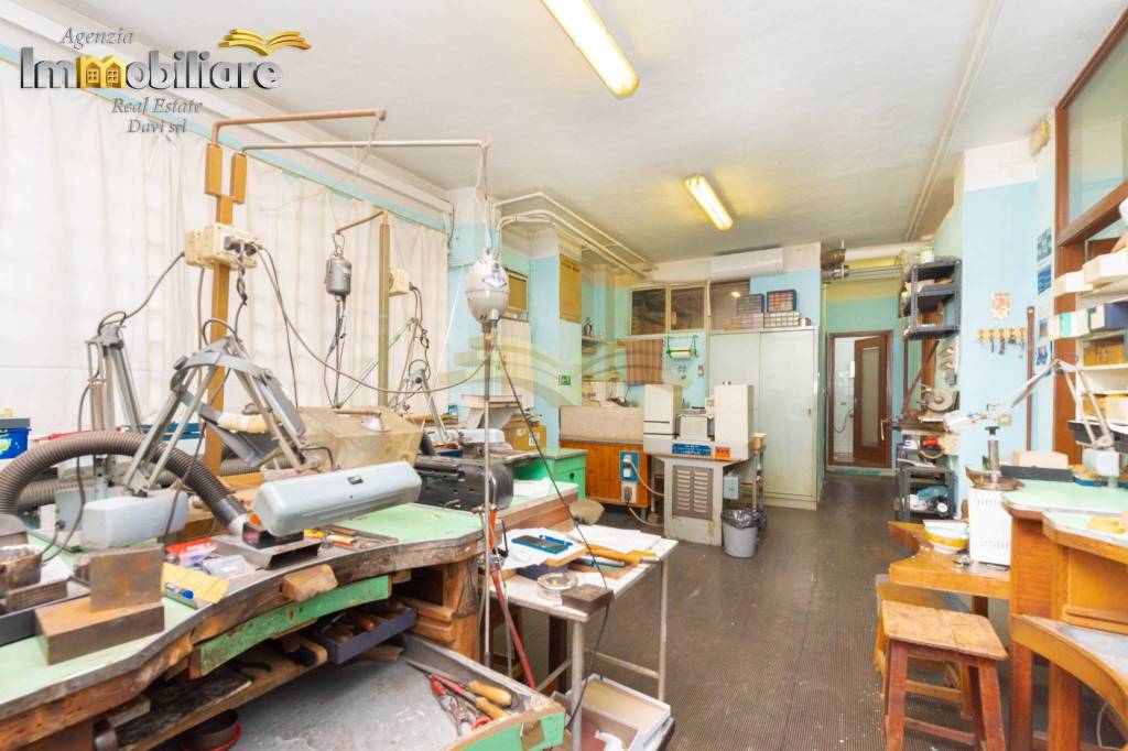 ufficio in vendita a Valenza