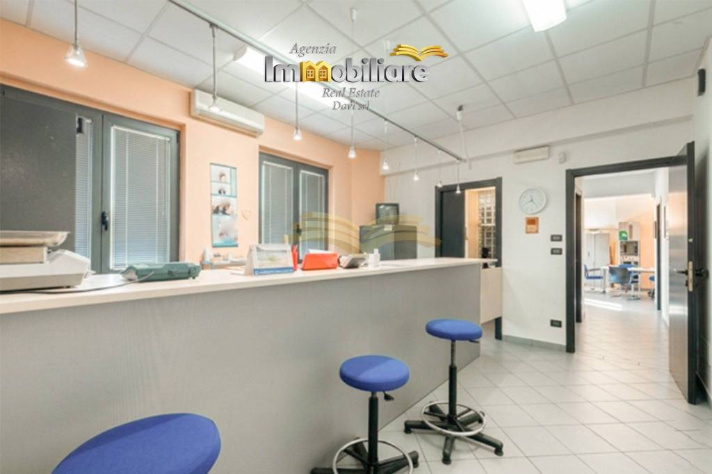 ufficio in vendita a Valenza