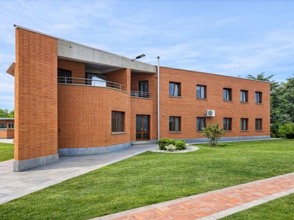 casa indipendente in vendita a Valenza