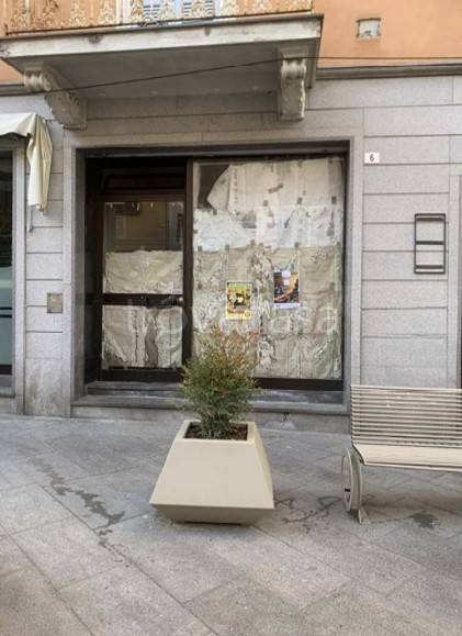 negozio in vendita a Valenza