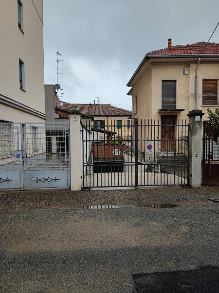 casa indipendente in vendita a Valenza