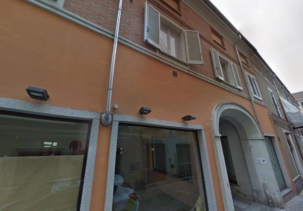 negozio in vendita a Valenza