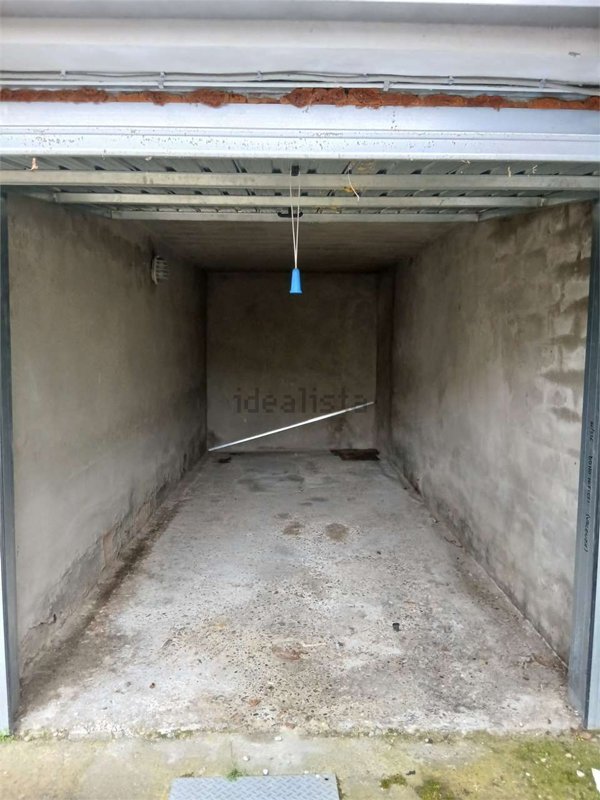 locale di sgombero in vendita a Valenza