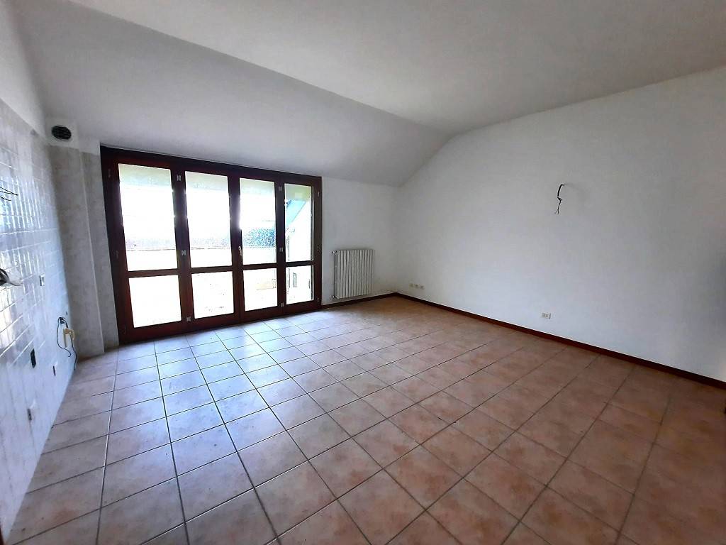 appartamento in vendita a Valenza