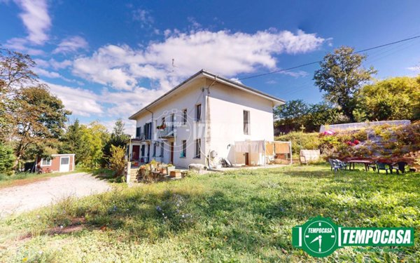 casa indipendente in vendita a Valenza