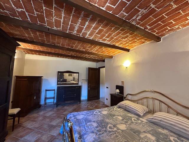 casa indipendente in vendita a Valenza