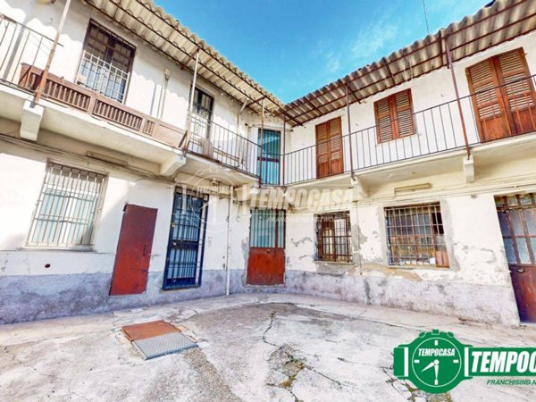 intera palazzina in vendita a Valenza