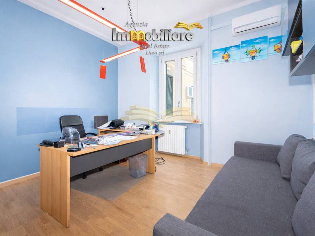 ufficio in vendita a Valenza