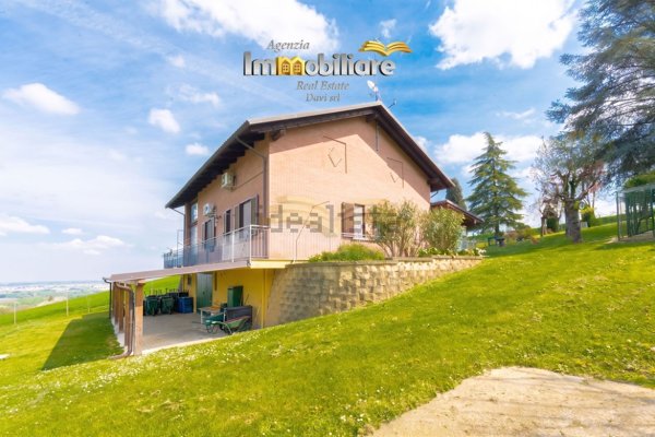casa indipendente in vendita a Valenza