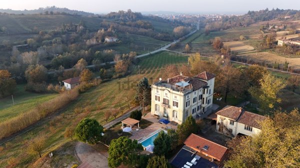 casa indipendente in vendita a Valenza