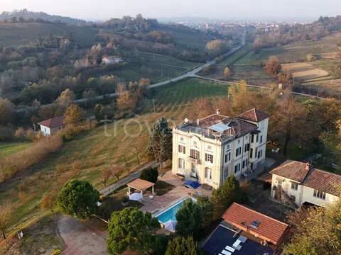 casa indipendente in vendita a Valenza