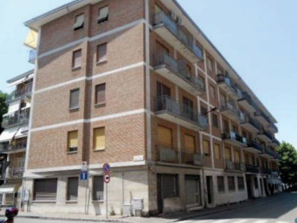 ufficio in vendita a Valenza