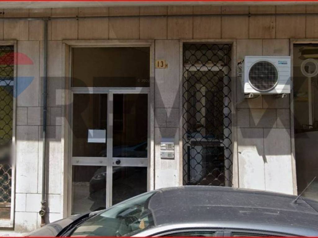 negozio in vendita a Valenza
