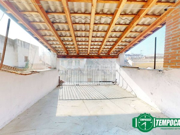 casa indipendente in vendita a Valenza