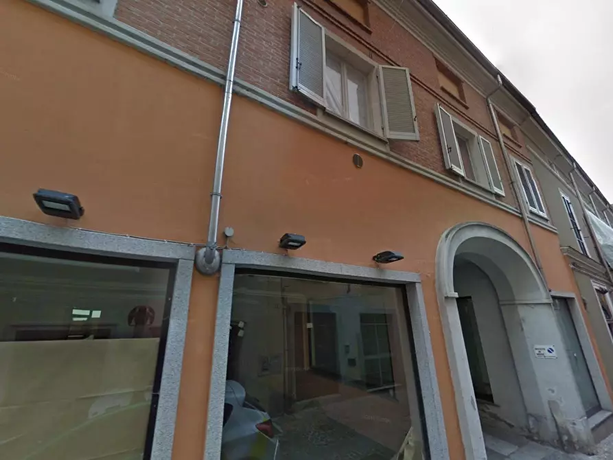 negozio in vendita a Valenza