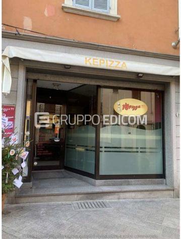negozio in vendita a Valenza