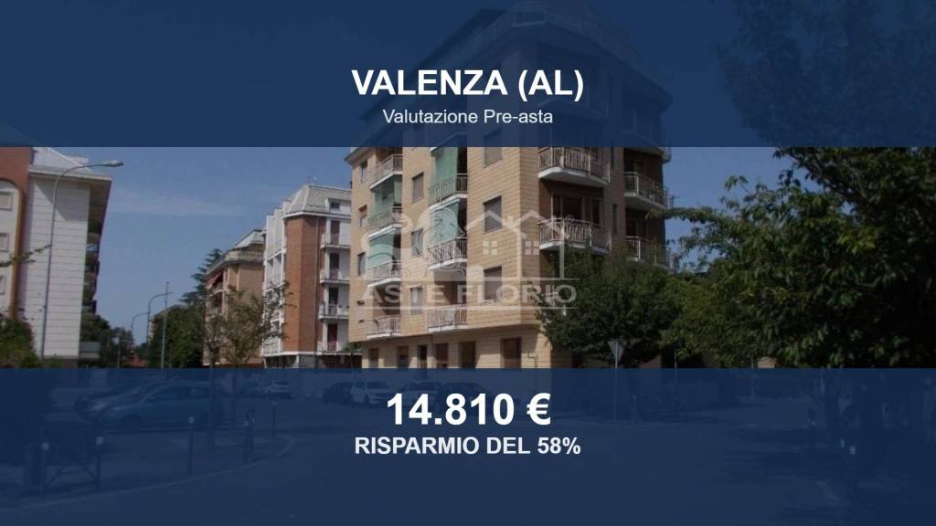 negozio in vendita a Valenza