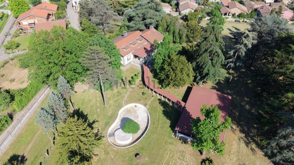 casa indipendente in vendita a Valenza