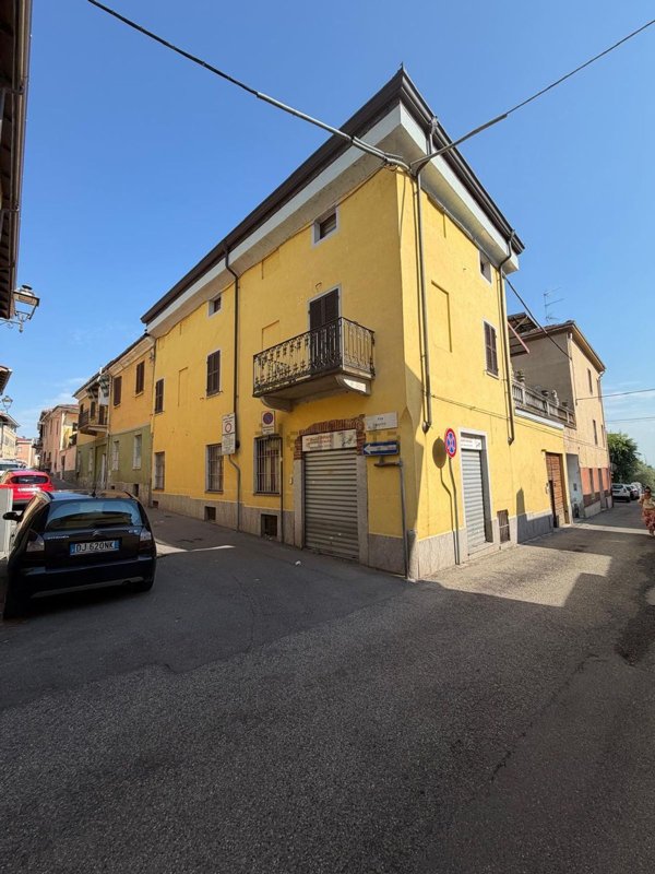 casa indipendente in vendita a Valenza