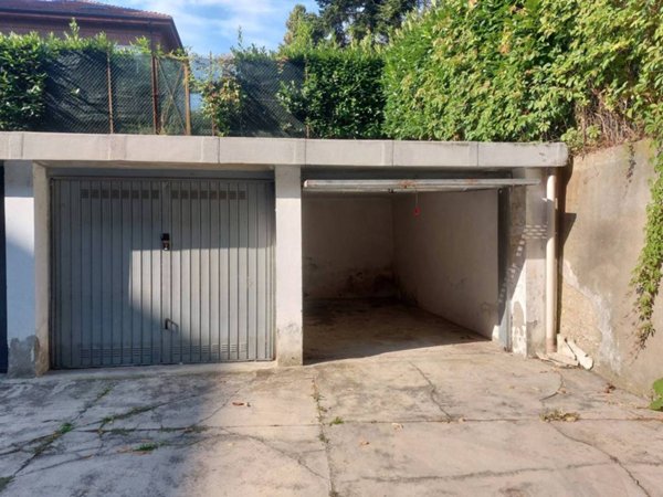 box auto in vendita a Valenza