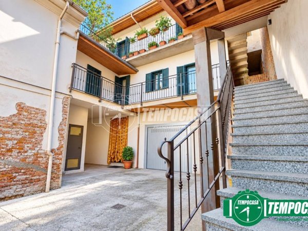 casa indipendente in vendita a Valenza