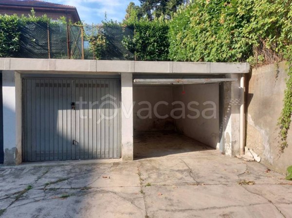 box auto in vendita a Valenza
