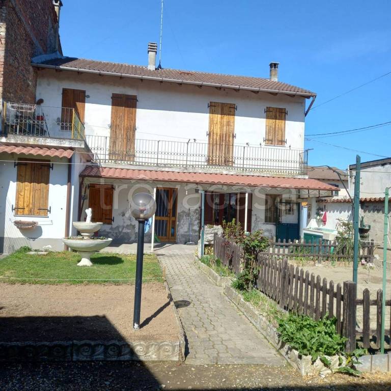 casa indipendente in vendita a Valmacca in zona Rivalba