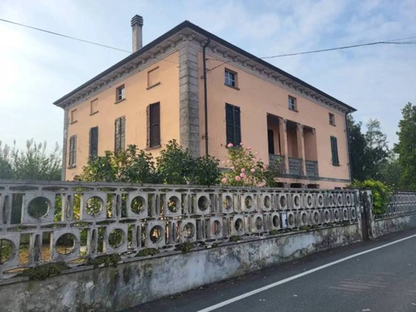 casale in vendita a Valmacca