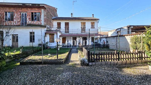 casa indipendente in vendita a Valmacca in zona Rivalba