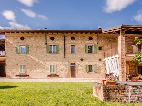 casa indipendente in vendita a Vignale Monferrato