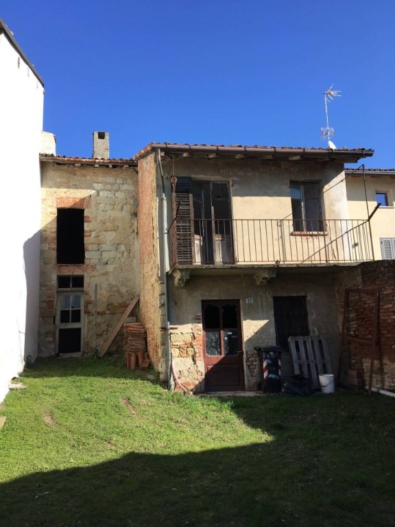 esavano in vendita a Vignale Monferrato