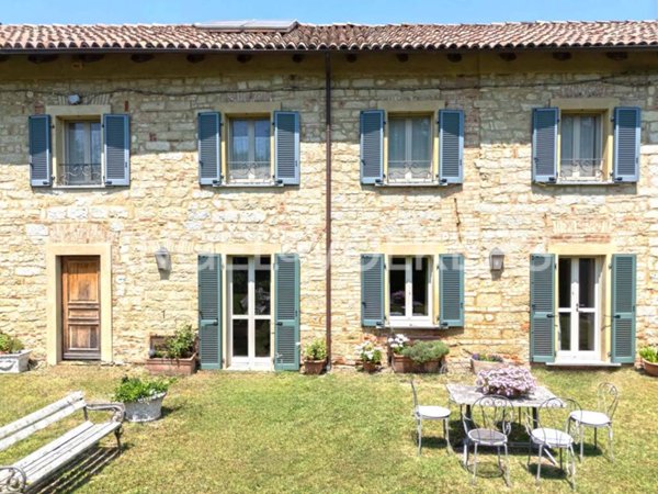 casale in vendita a Vignale Monferrato