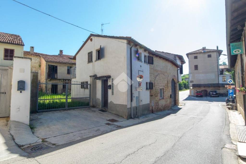 casa indipendente in vendita a Vignale Monferrato