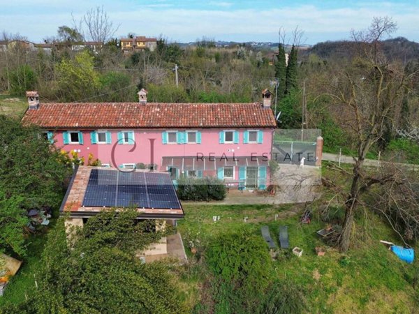 casa indipendente in vendita a Vignale Monferrato