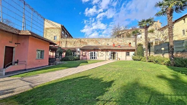 esavano in vendita a Vignale Monferrato