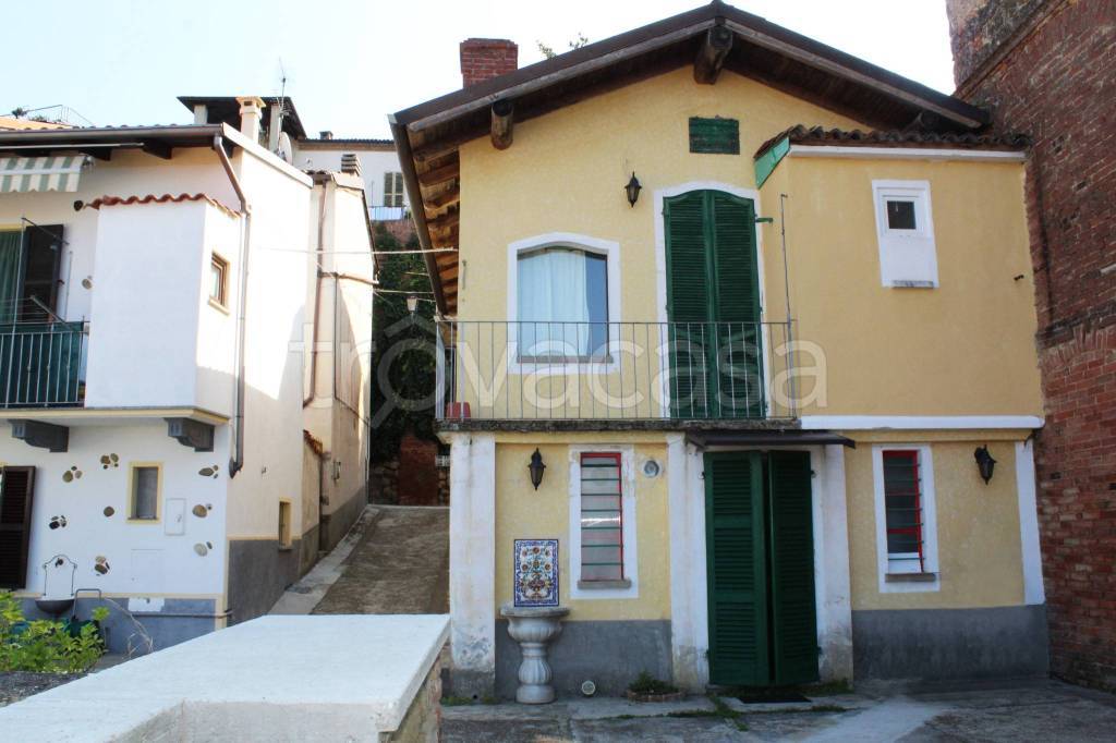 casa indipendente in vendita a Vignale Monferrato