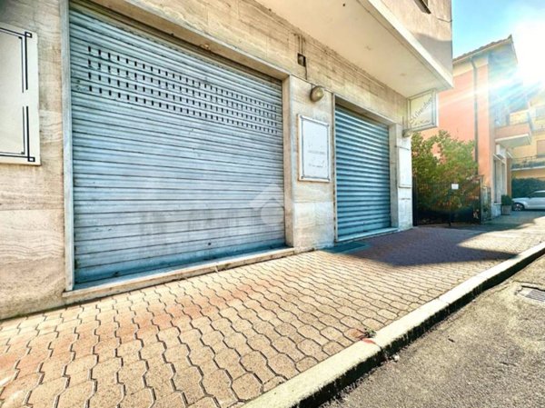 negozio in vendita a Vignole Borbera