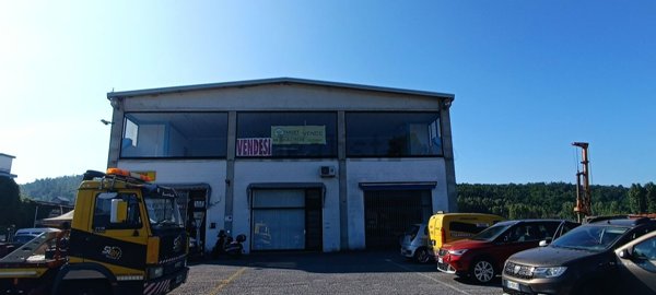 locale commerciale in vendita a Vignole Borbera