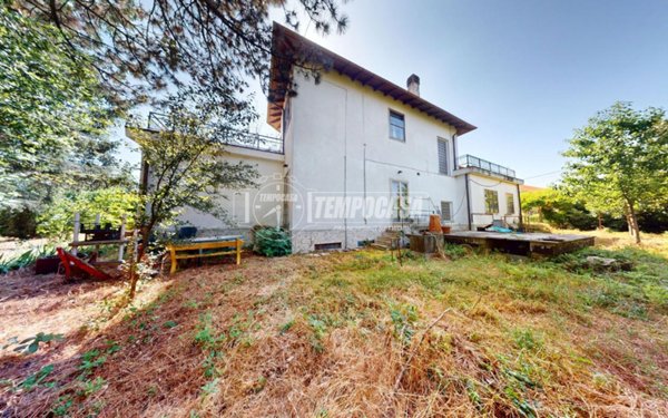 casa indipendente in vendita a Vignole Borbera