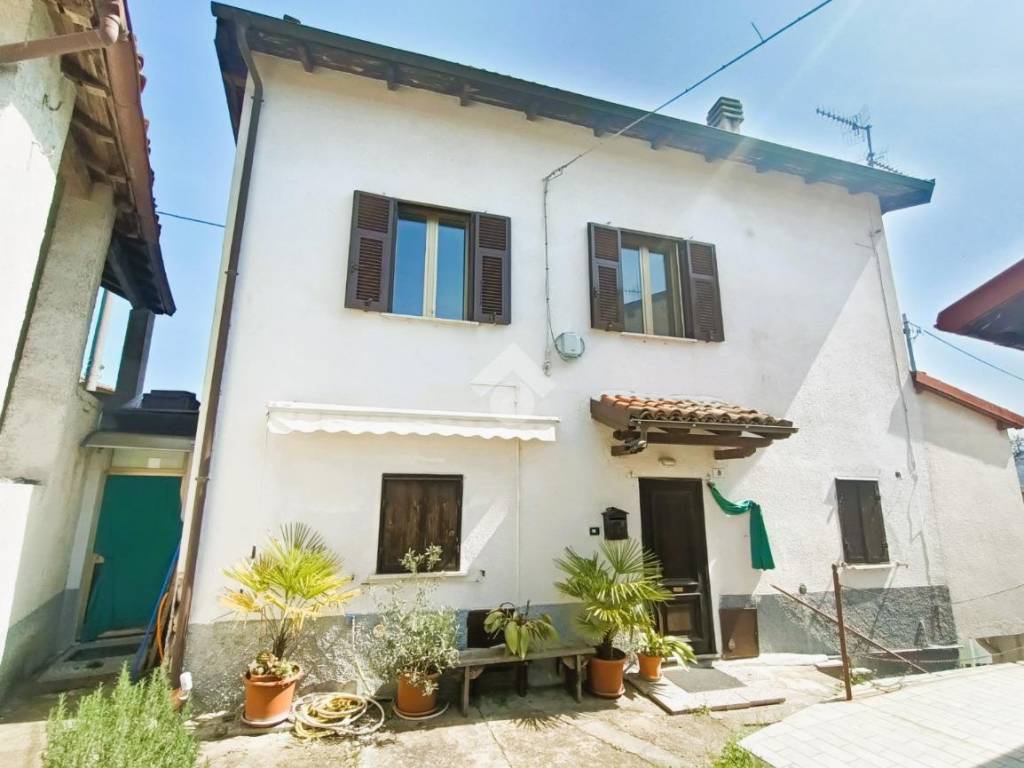 casa indipendente in vendita a Vignole Borbera