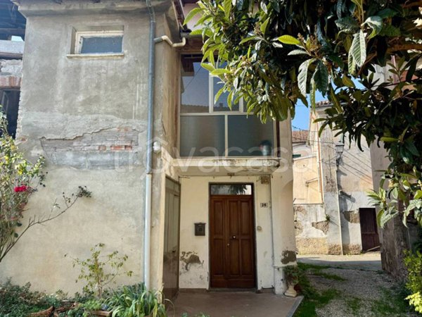casa indipendente in vendita a Vignole Borbera