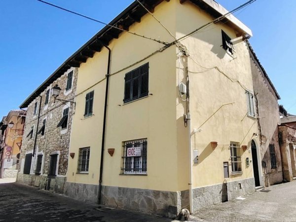 casa indipendente in vendita a Vignole Borbera