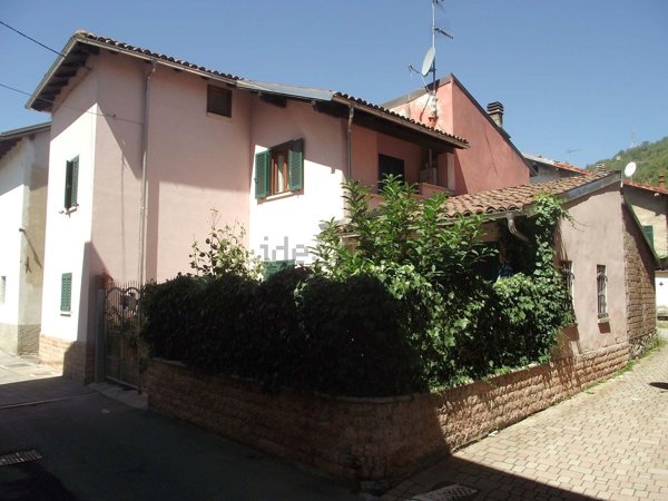 casa indipendente in vendita a Vignole Borbera