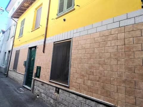 casa indipendente in vendita a Vignole Borbera