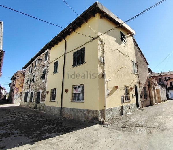 casa indipendente in vendita a Vignole Borbera